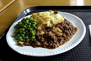 Homerton College - Shepherd's pie (cropped)