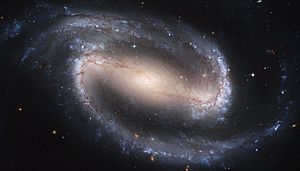 Hubble2005-01-barred-spiral-galaxy-NGC1300