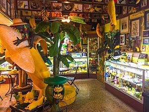 International Banana Museum (40260472904).jpg