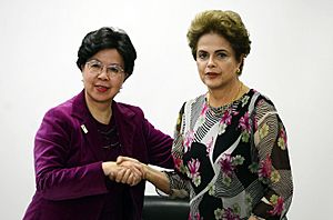 Margaret Chan e Dilma Rousseff 01