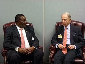 Meeting Malawian Foreign Minister Professor Arthur Peter Mutharika (6175272731)