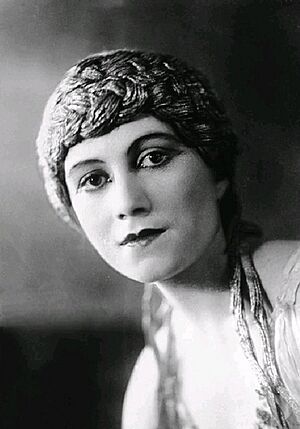 Olga Khokhlova in ballet costume