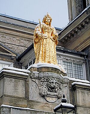Queen Anne's Statue In Kingston-upon-Thames Market Place - London