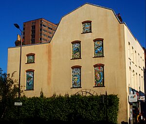 Sutton twin towns mural sunlit in June, SUTTON, Surrey, Greater London (4)