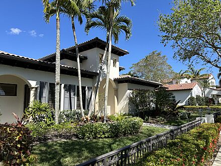 Typical house in the Valencia neighborhood of Abacoa, Jupiter, Florida