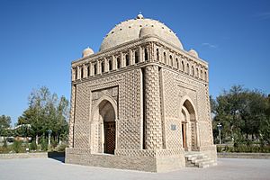 Bukhara Samanid mausoleum outside