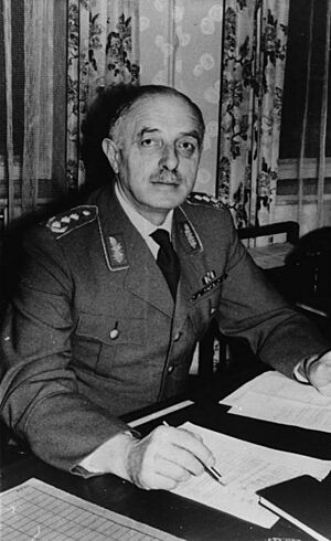 Bundesarchiv Bild 146-1984-019-03, Smilo von Lüttwitz