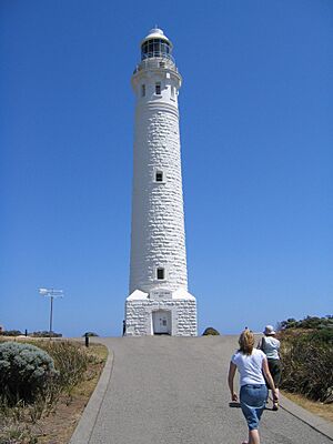 CapeLeeuwinLighthouse2 gobeirne