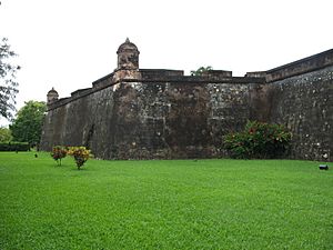 Exterior Fuerte de Omoa Honduras