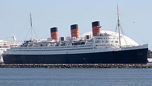 RMS Queen Mary at Long Beach.jpg