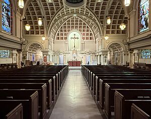 Saint Peter - Wilmington interior 01