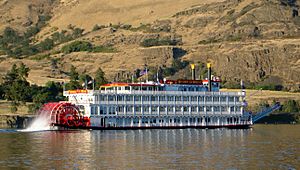 Sternwheeler Queen of the West on the Columbia River, 2006