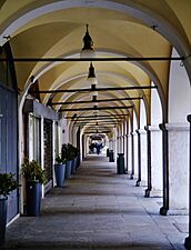 Brescia Via X Giornate Arkaden 7