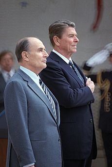 François Mitterrand and Ronald Reagan (r.) 1984