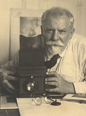 Frank Eugene Self-Portrait MET DP72001 (cropped)