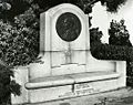 Guglielmo Marconi Memorial Plaque B.jpg
