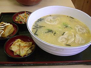 Korean.cuisine-Manduguk-01