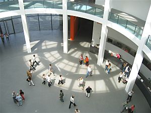 Pinakothek der Moderne Muenchen Rotunde-1