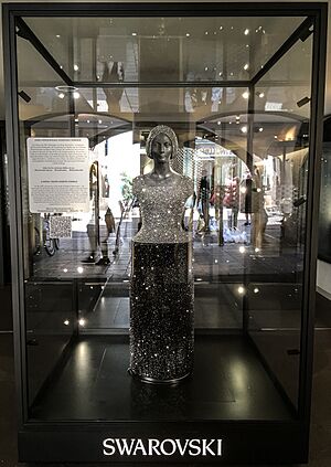 Replika des Brautschmuckes Bianca Maria Sforza, Swarovskihaus, Tirol