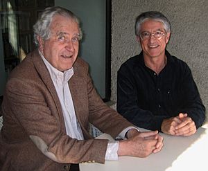 Roberto Torretti and Jesús Mosterín in 2004 in Santiago (Chile)