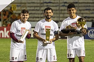 Saprissa festeja sus títulos individuales