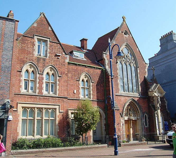 St Mary's RC Church, High Street, Gosport (April 2019) (5)