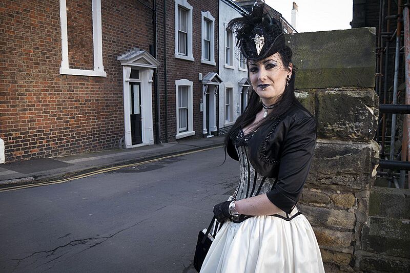 Whitby Goth Weekend (30143814363)