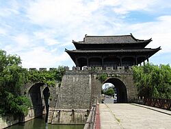 Ying'en Gate in Shaoxing 04 2012-07