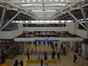 トコニワから見た所沢駅改札口（2014-02-02撮影） 2014-02-07 00-41