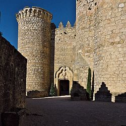 Castillo de Belmonte (Belmonte, Cuenca). Entrada