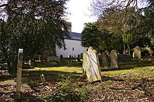 Churchyard, St Mary the Virgin, East Barnet - geograph.org.uk - 766240