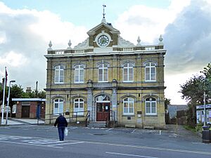 East Cowes Town Hall (geograph 5151550)