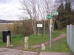 Entrance to Baty's Marsh, Borstal - geograph.org.uk - 1057895