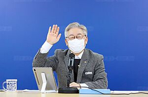 Governor of Gyeonggi Province Lee Jae-myung at the Youth Radio Show