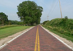 Lincoln Highway - Omaha ca. 198 St (1).JPG