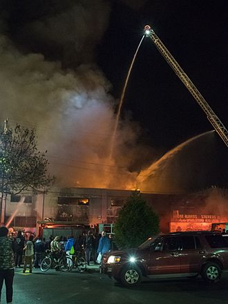 Oakland warehouse fire.jpg