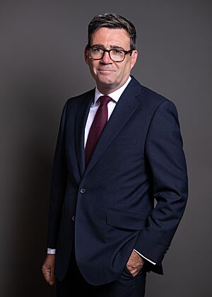 Official portrait of Andy Burnham MP.jpg