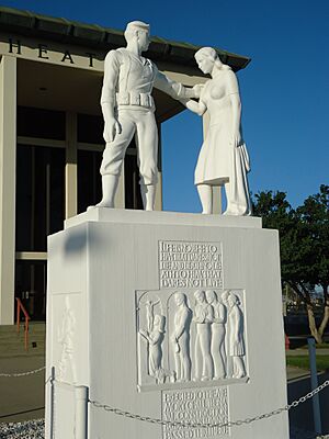 PORT HUENEME CA NAVY BASE STATUE - panoramio