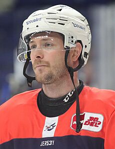 2023-12-17 Eisbären Berlin gegen Adler Mannheim (Deutsche Eishockey-Liga 2023-24) by Sandro Halank–045.jpg