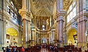 254 Jahre dauerte es bis der Bau der Kathedrale von Malaga vollendet war. 11