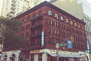 318-330 Amsterdam alias 201-205 West 75th (New-York Cab Company Stable)