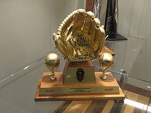 Andre Dawson Gold Glove, Chicago Cubs Store, Wrigley Field, Chicago, Illinois (42675555914)