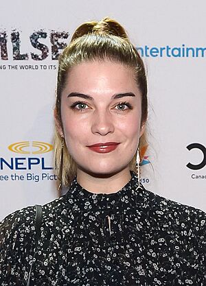 Annie Murphy (cropped 2).jpg