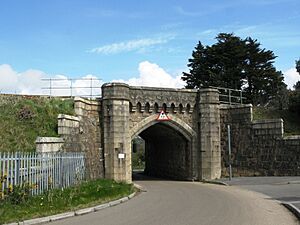 Carlyon Bridge