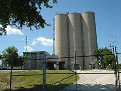 Cement silos in Summit