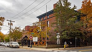 Connecticut Children's Museum (54106262373).jpg