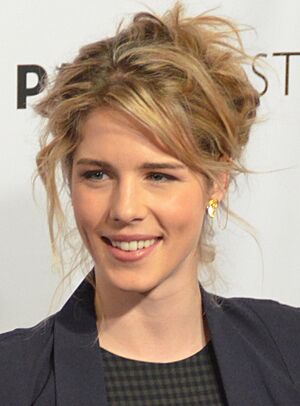 Emily Bett Rickards PaleyFest 2015 (cropped)