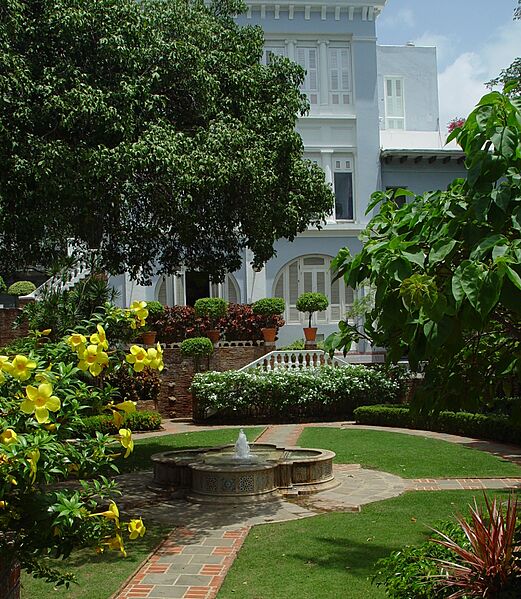 Gardens La Fortaleza (cropped)