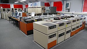 ICL 2966 Mainframe TNMOC-CP