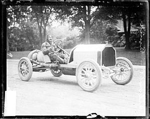 Louis Chevrolet in a Buick s055205